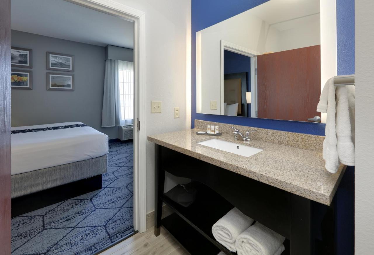 La Quinta By Wyndham Denton - University Drive Zewnętrze zdjęcie