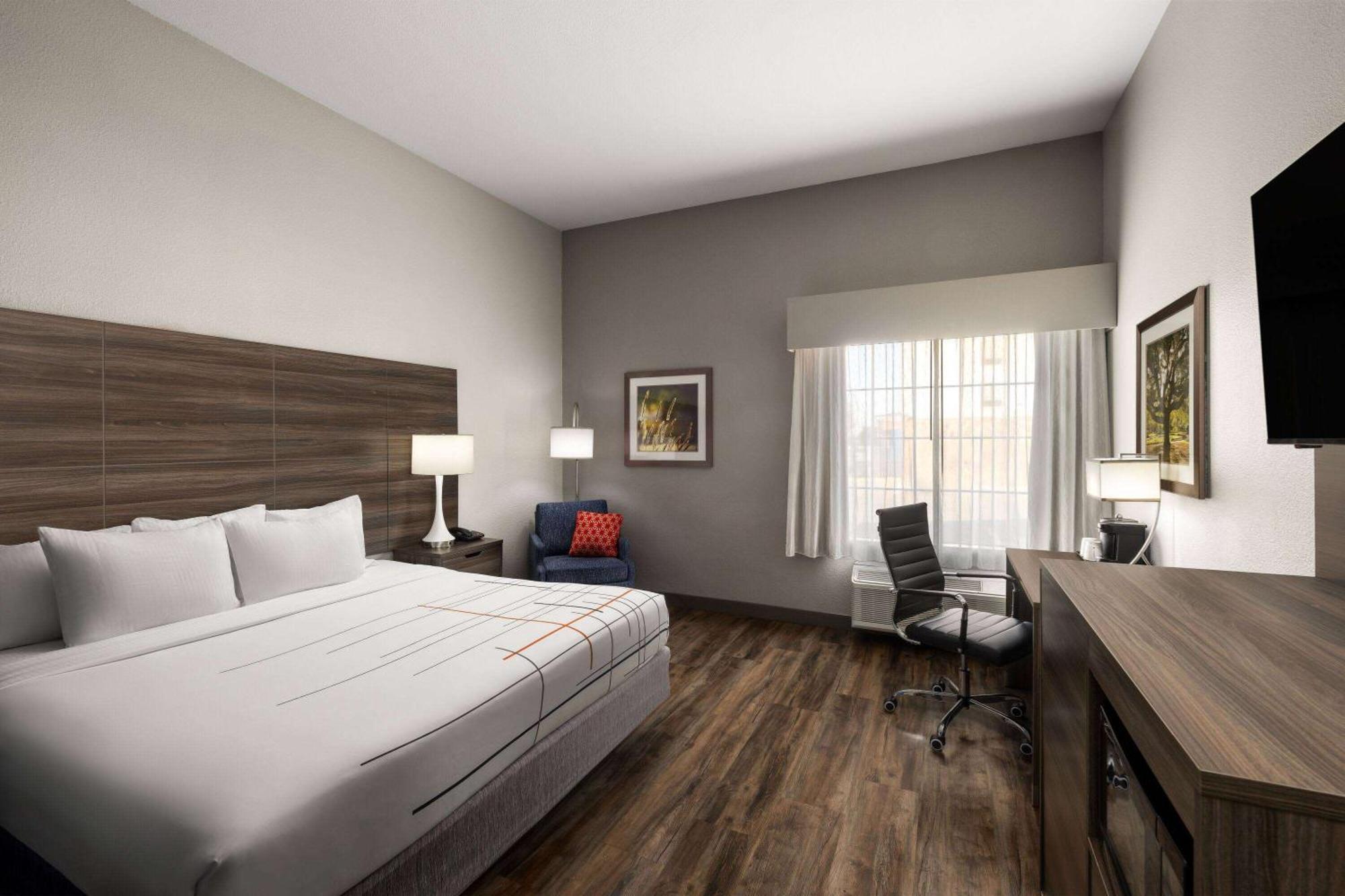 La Quinta By Wyndham Denton - University Drive Zewnętrze zdjęcie