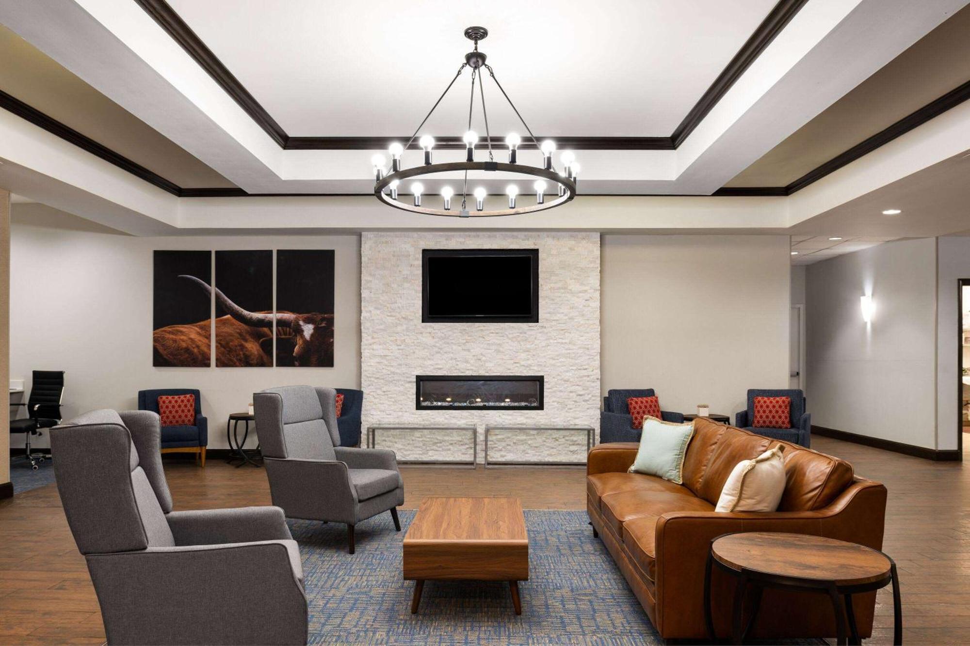 La Quinta By Wyndham Denton - University Drive Zewnętrze zdjęcie