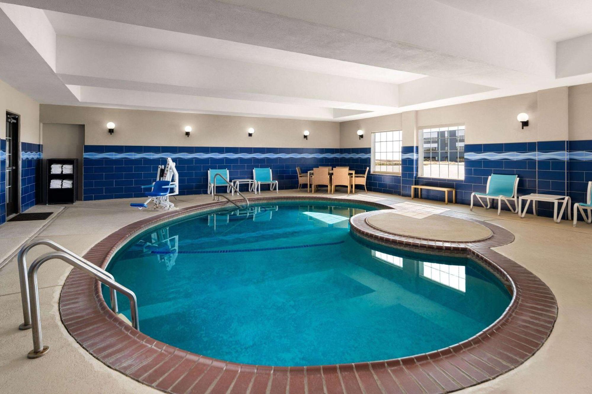 La Quinta By Wyndham Denton - University Drive Zewnętrze zdjęcie