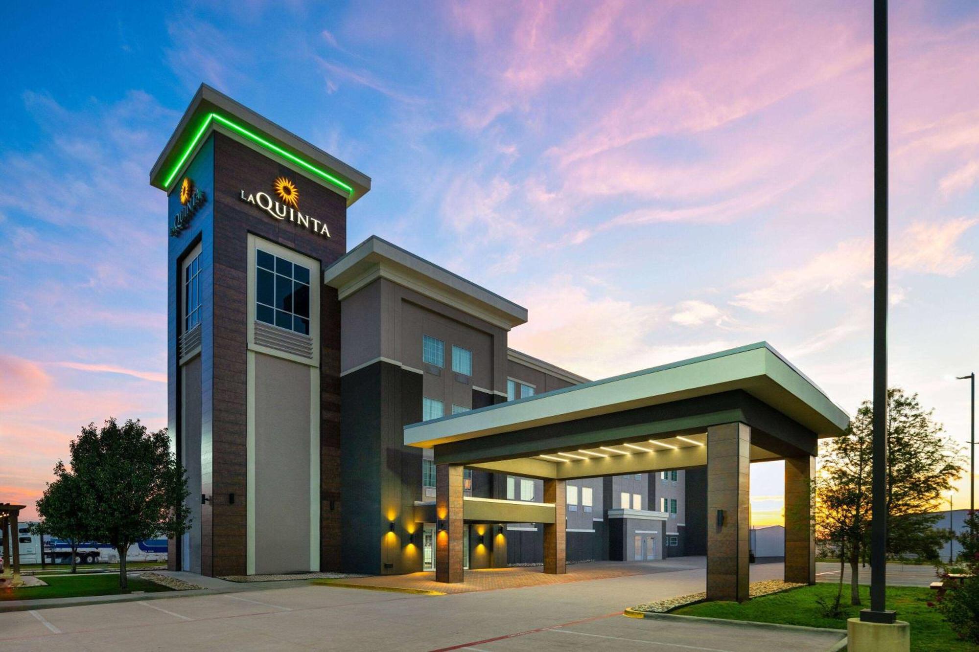 La Quinta By Wyndham Denton - University Drive Zewnętrze zdjęcie
